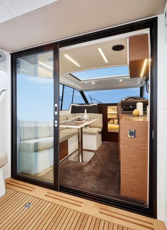 Bareboat Motor Yacht CHRISTINE photo 5