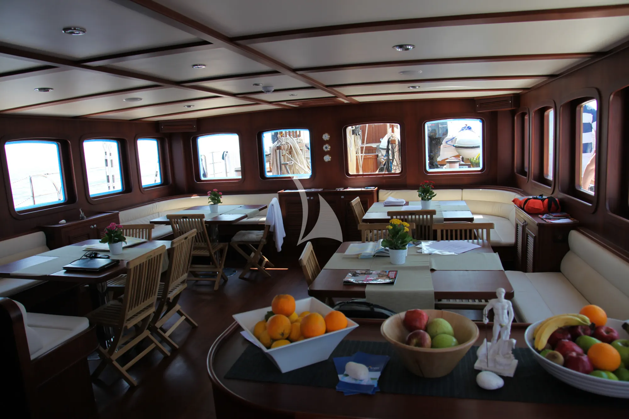 Luxury Crewed Sailing Yacht CHRONOS photo 8