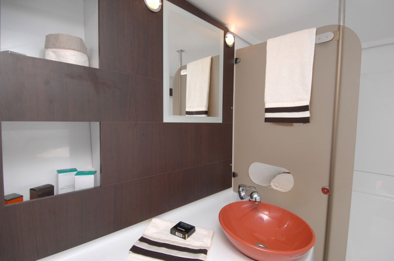 Bareboat Catamaran CHRYSOMALLOS photo 3