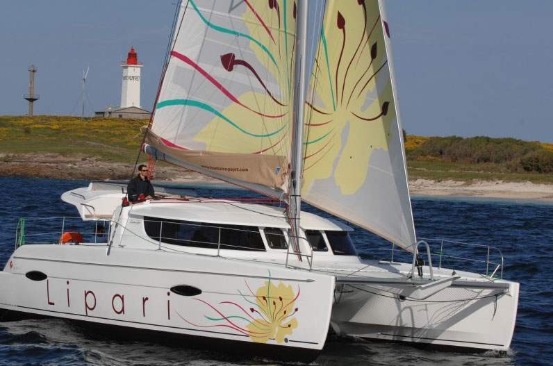 Bareboat Catamaran CHRYSOMALLOS photo 7