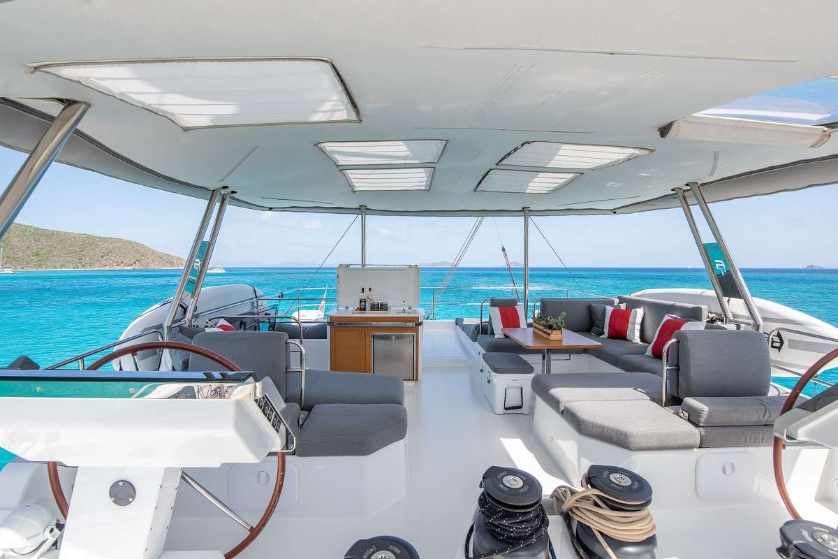 Luxury Crewed Catamaran COLIBRI photo 4