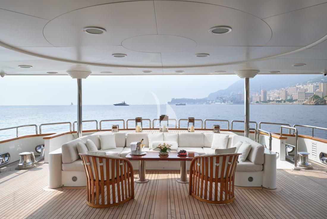 Luxury Crewed Motor Yacht COME PRIMA photo 5