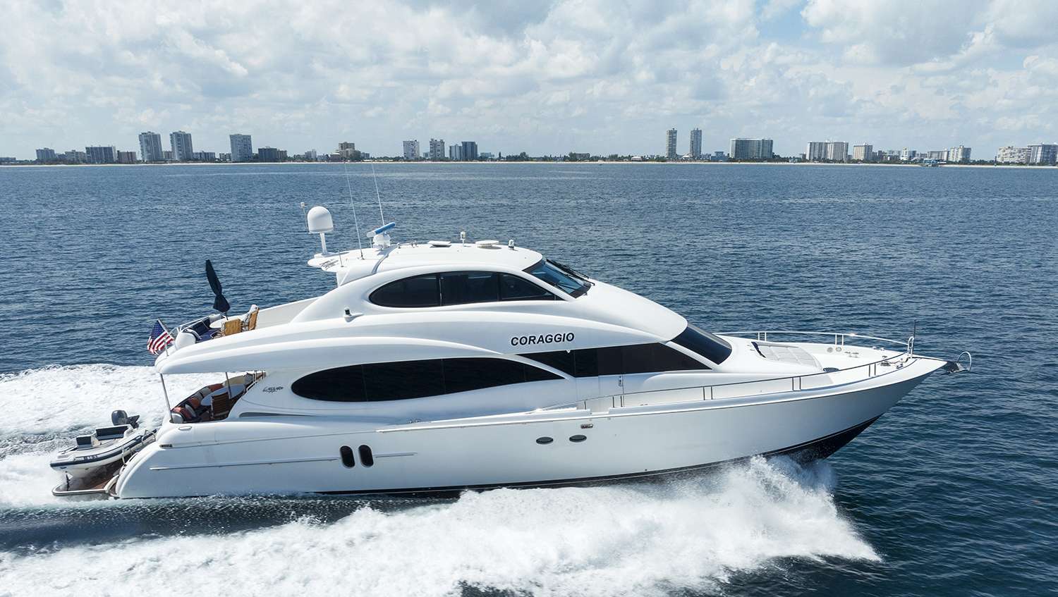 Crewed Motor Yacht CORAGGIO