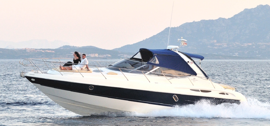Crewed Motor Yacht Cranchi 41 Endurance