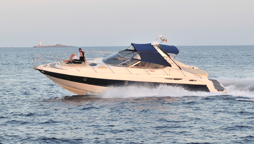 Crewed Motor Yacht Cranchi 41 Endurance photo 4