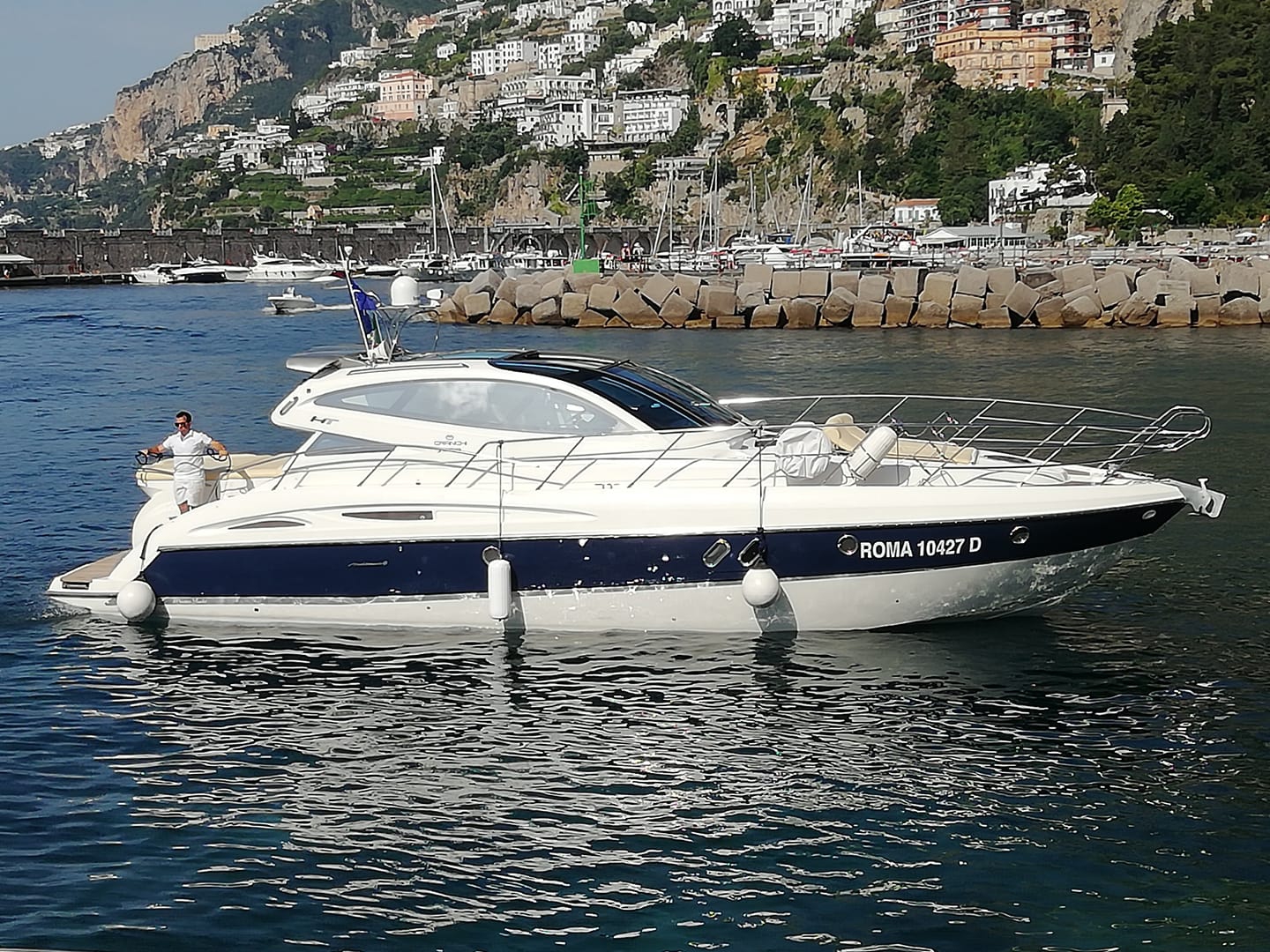 Crewed Motor Yacht Cranchi 47 photo 3