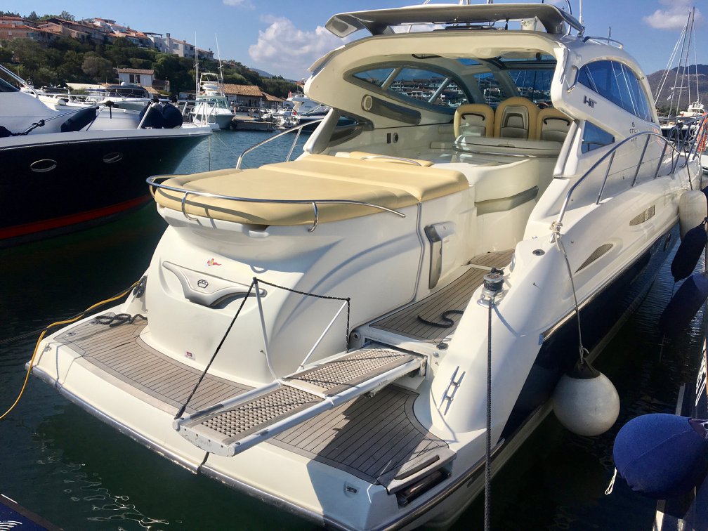 Crewed Motor Yacht Cranchi 47 photo 8