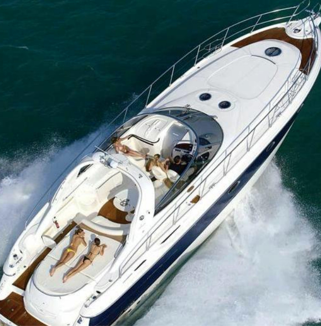 Crewed Motor Yacht Cranchi 50 photo 3