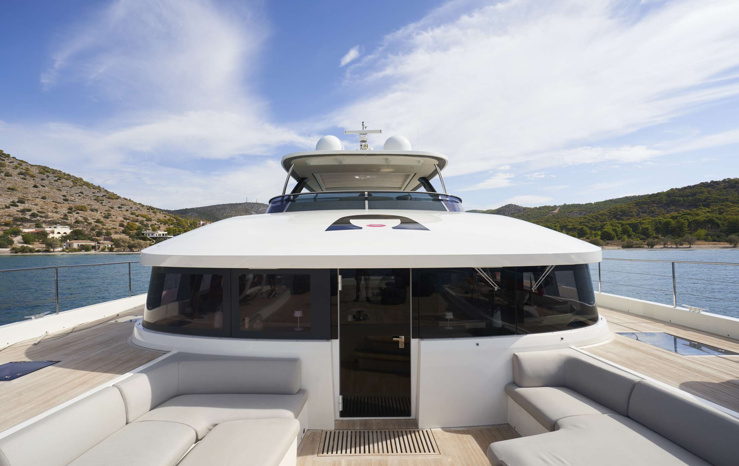 Crewed Power Catamaran CRAZY HORSE photo 6