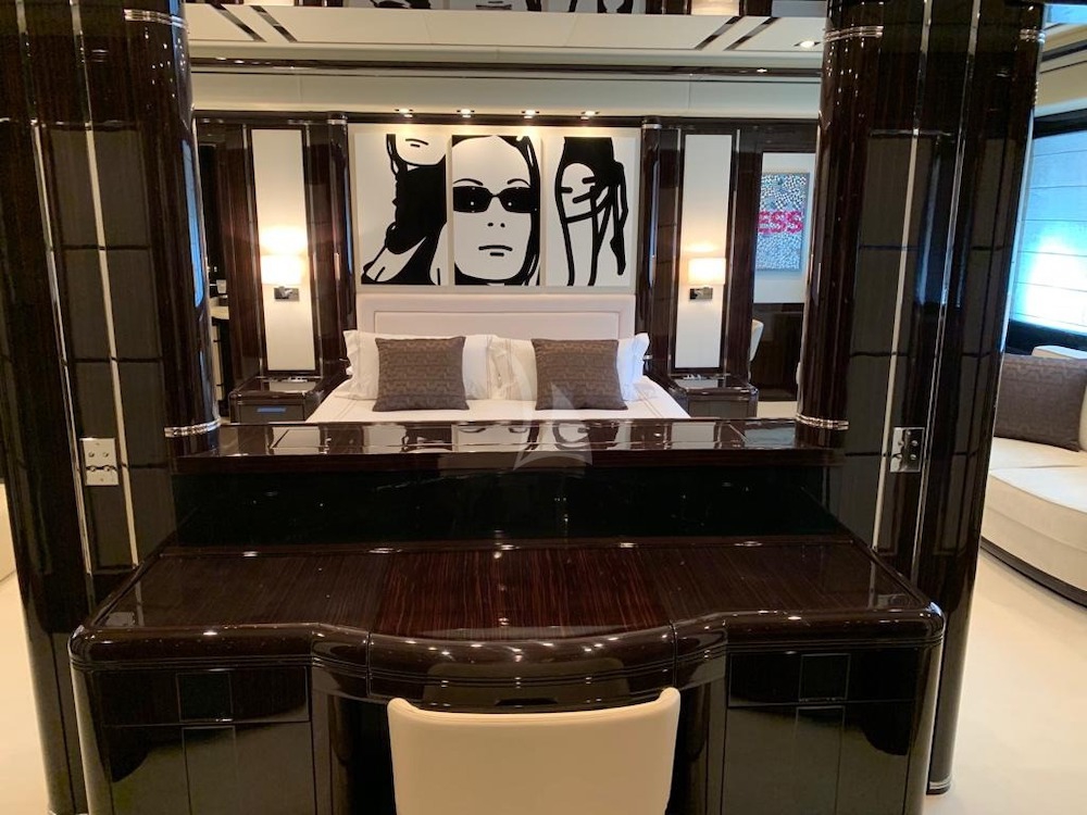 Luxury Crewed Motor Yacht CRAZY photo 6