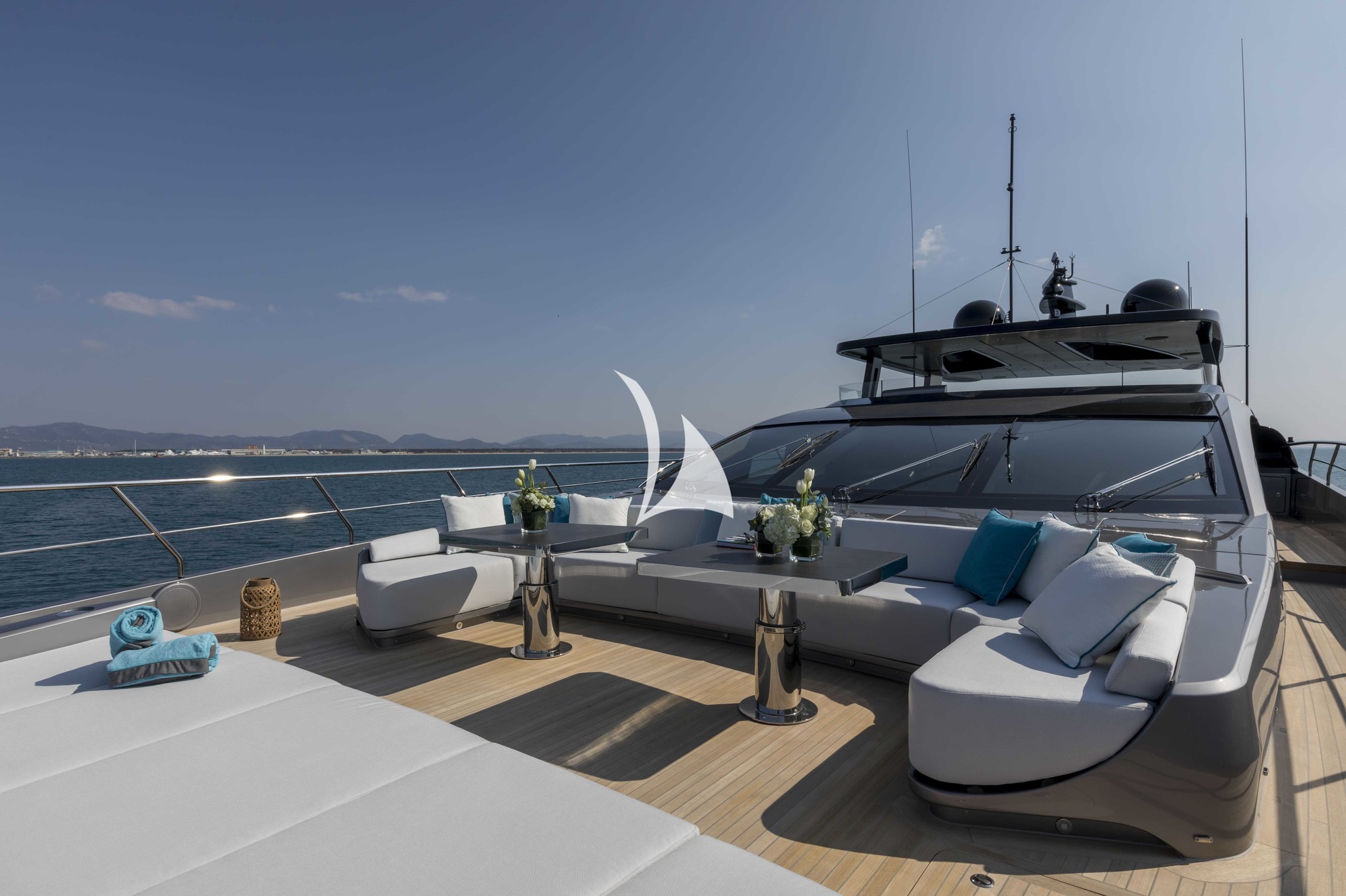 Luxury Motor Yacht CRAZY TOO photo 4