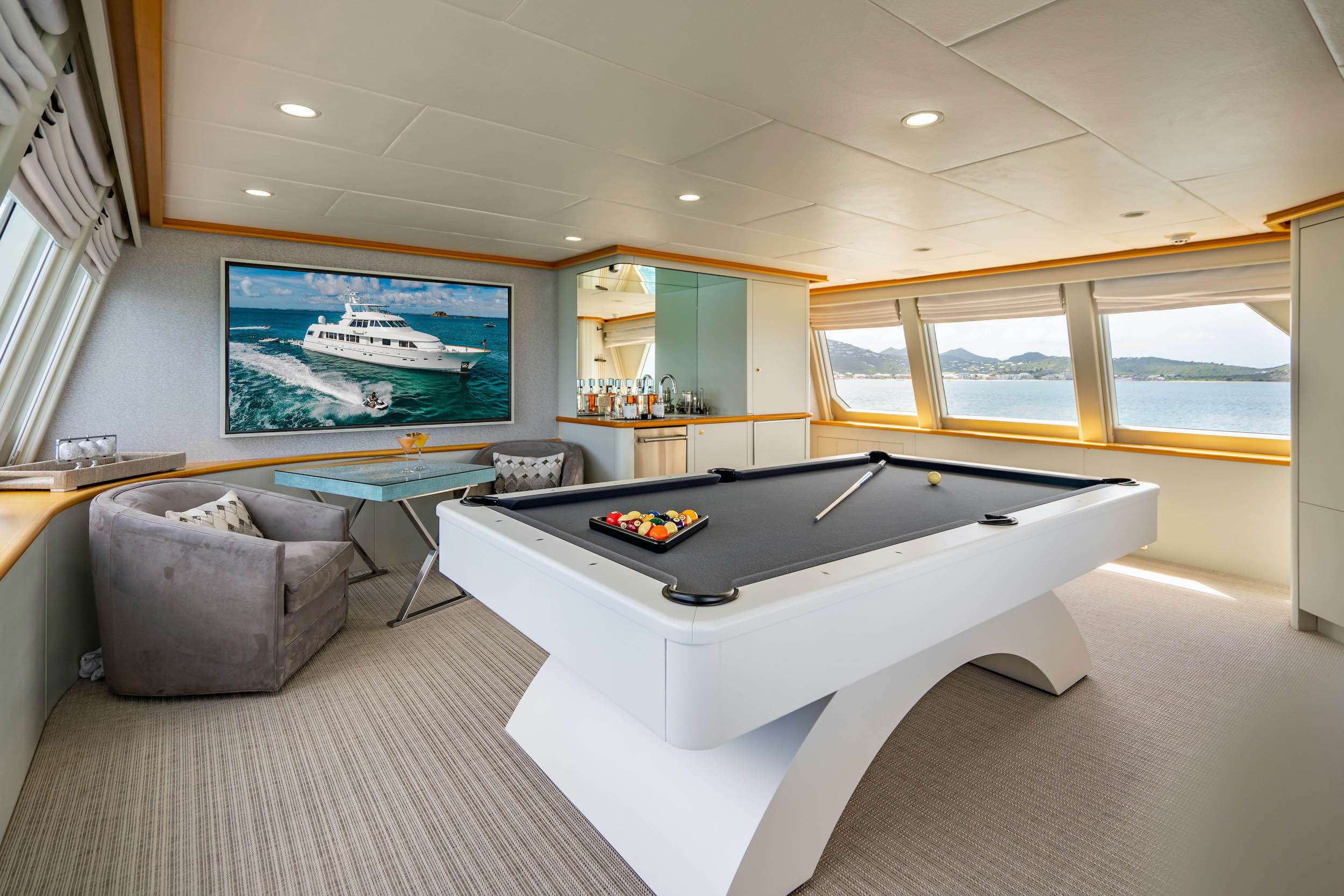 Luxury Motor Yacht CRESCENDO IV photo 5