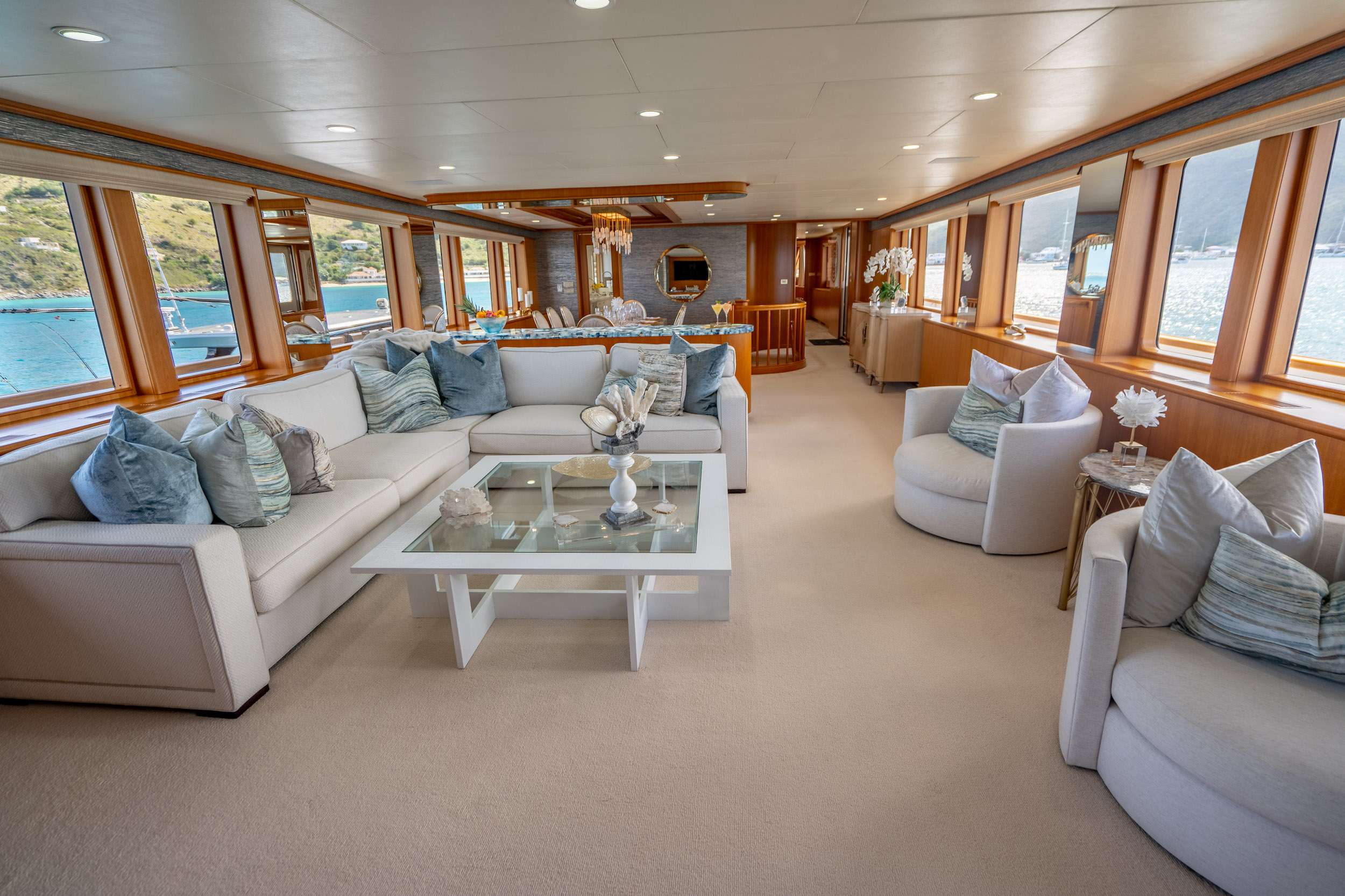 Luxury Motor Yacht CRESCENDO IV photo 7