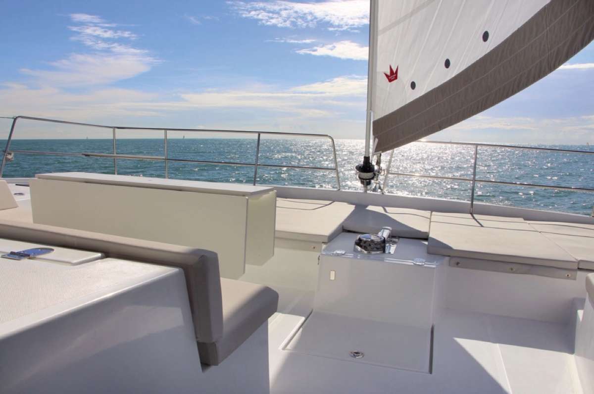 Luxury Crewed Catamaran CRYSTAL DREAMS photo 5