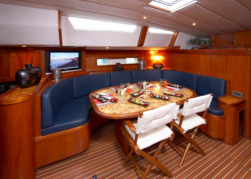 Luxury Crewed Sailing Yacht NOHeea photo 5