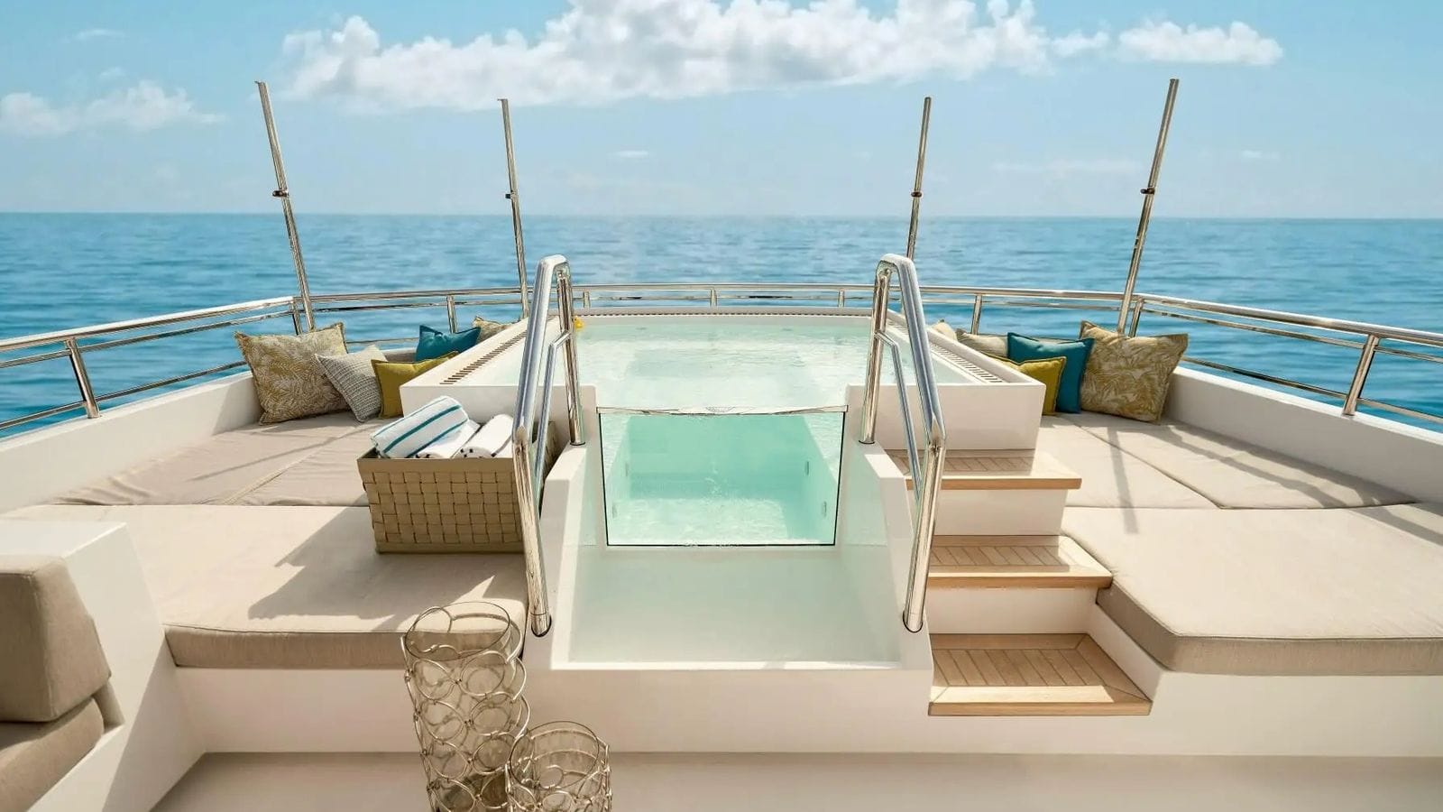 Luxury Crewed Motor Yacht CYNDERELLA photo 4