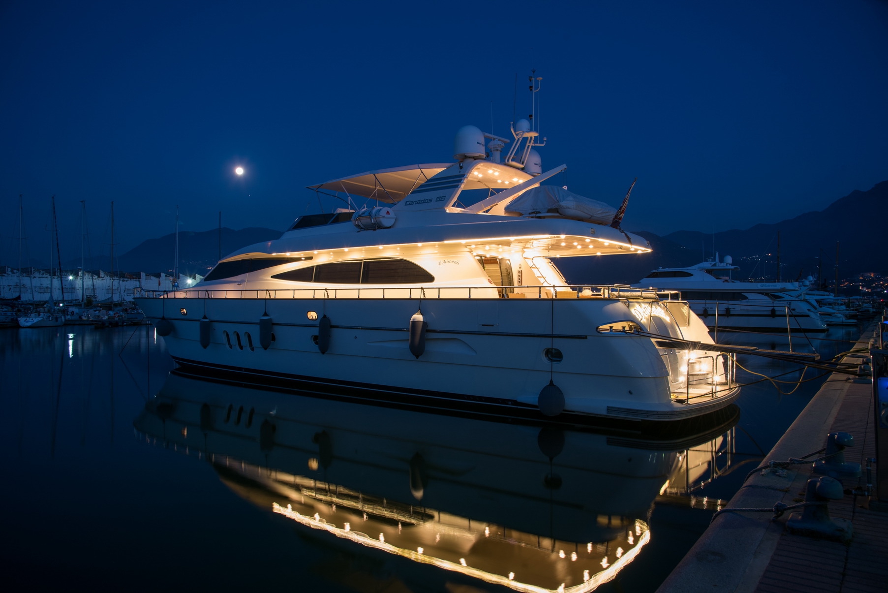 Luxury Crewed Motor Yacht D`ARISTOTELIS photo 3