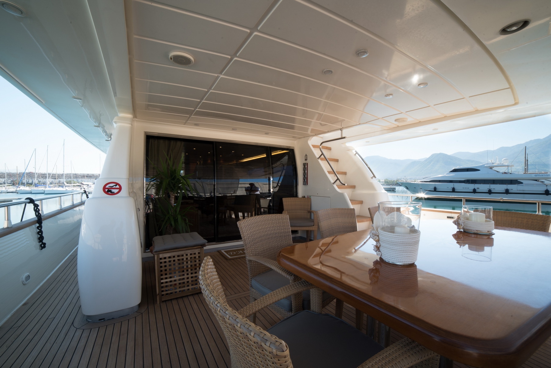 Luxury Crewed Motor Yacht D`ARISTOTELIS photo 7