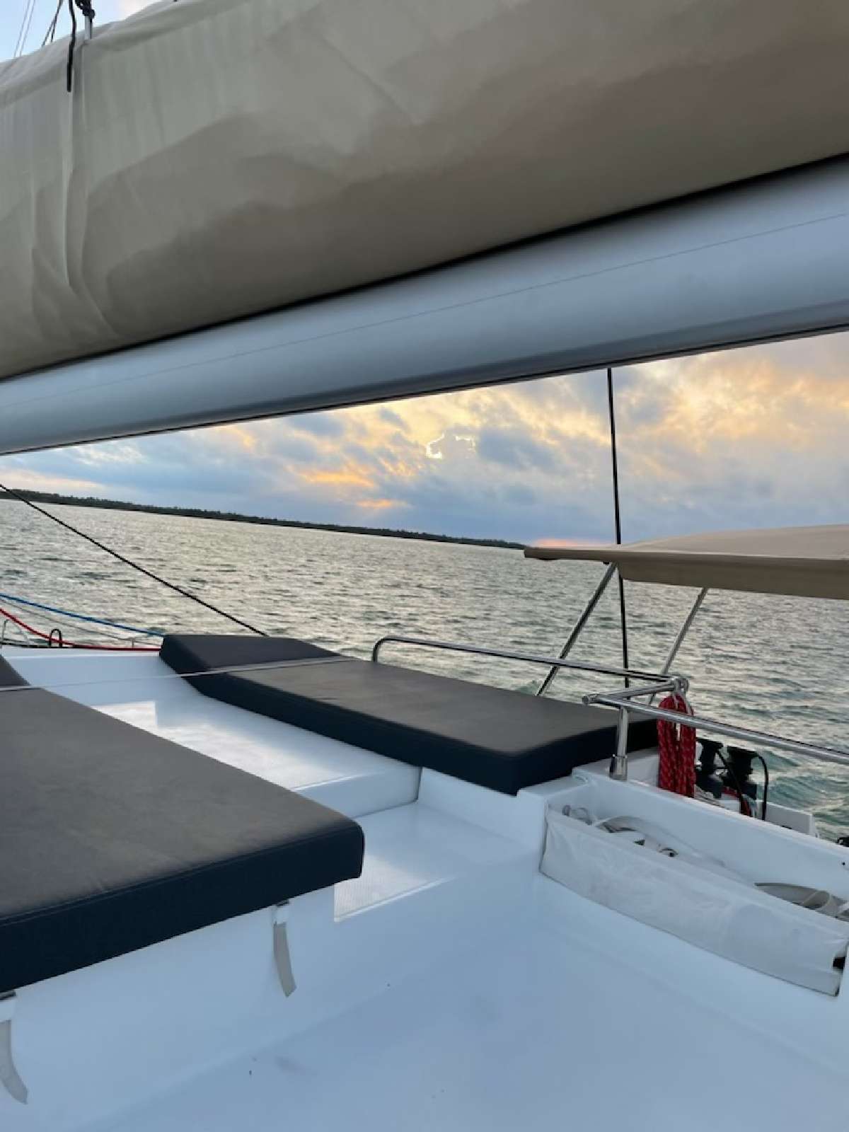 Luxury Crewed Catamaran Déjà Vu photo 3