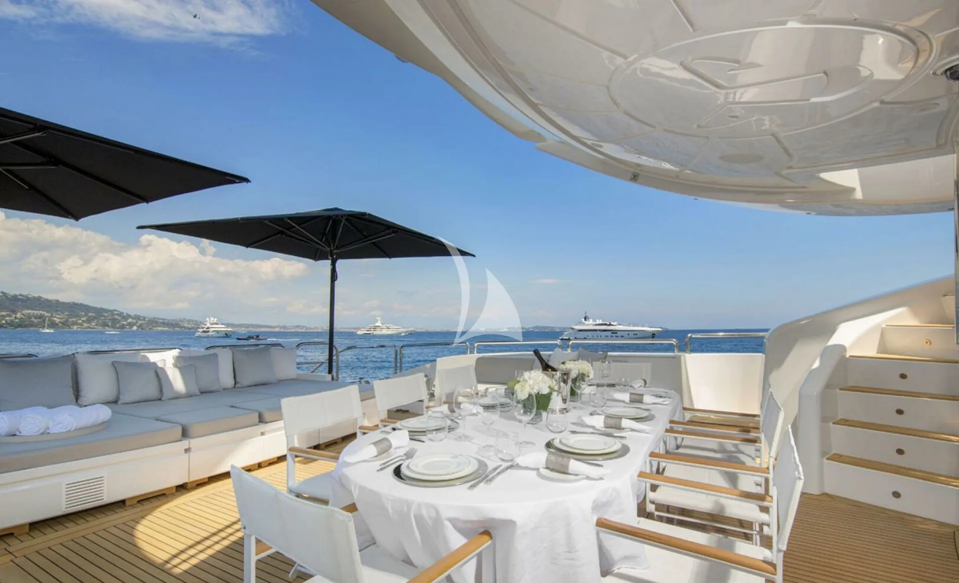 Luxury Crewed Motor Yacht D`ONE D photo 8