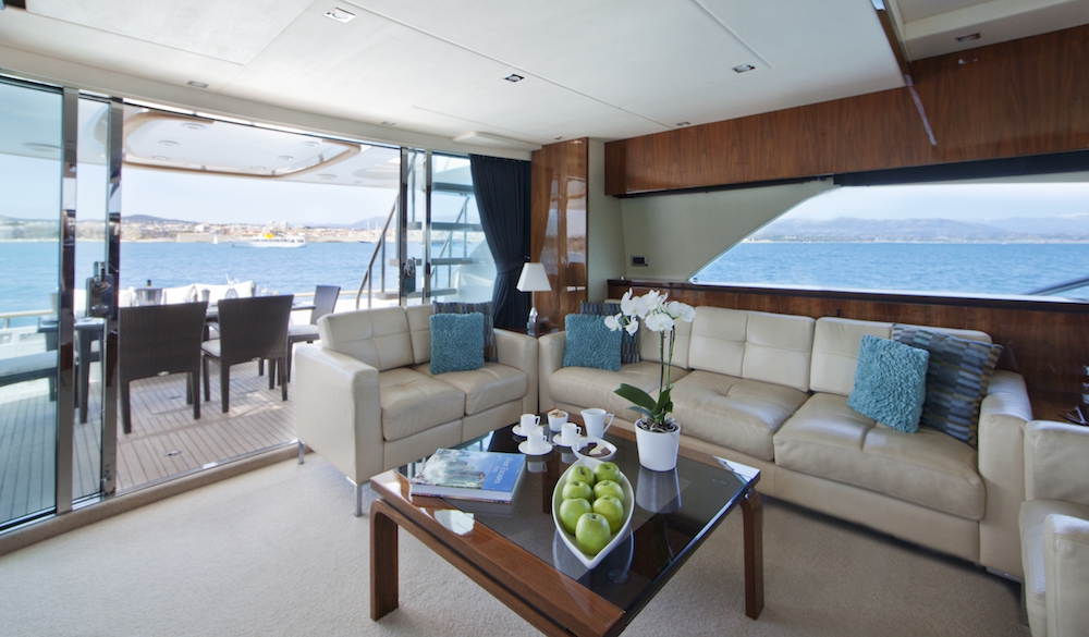 Luxury Crewed Motor Yacht D5 photo 6