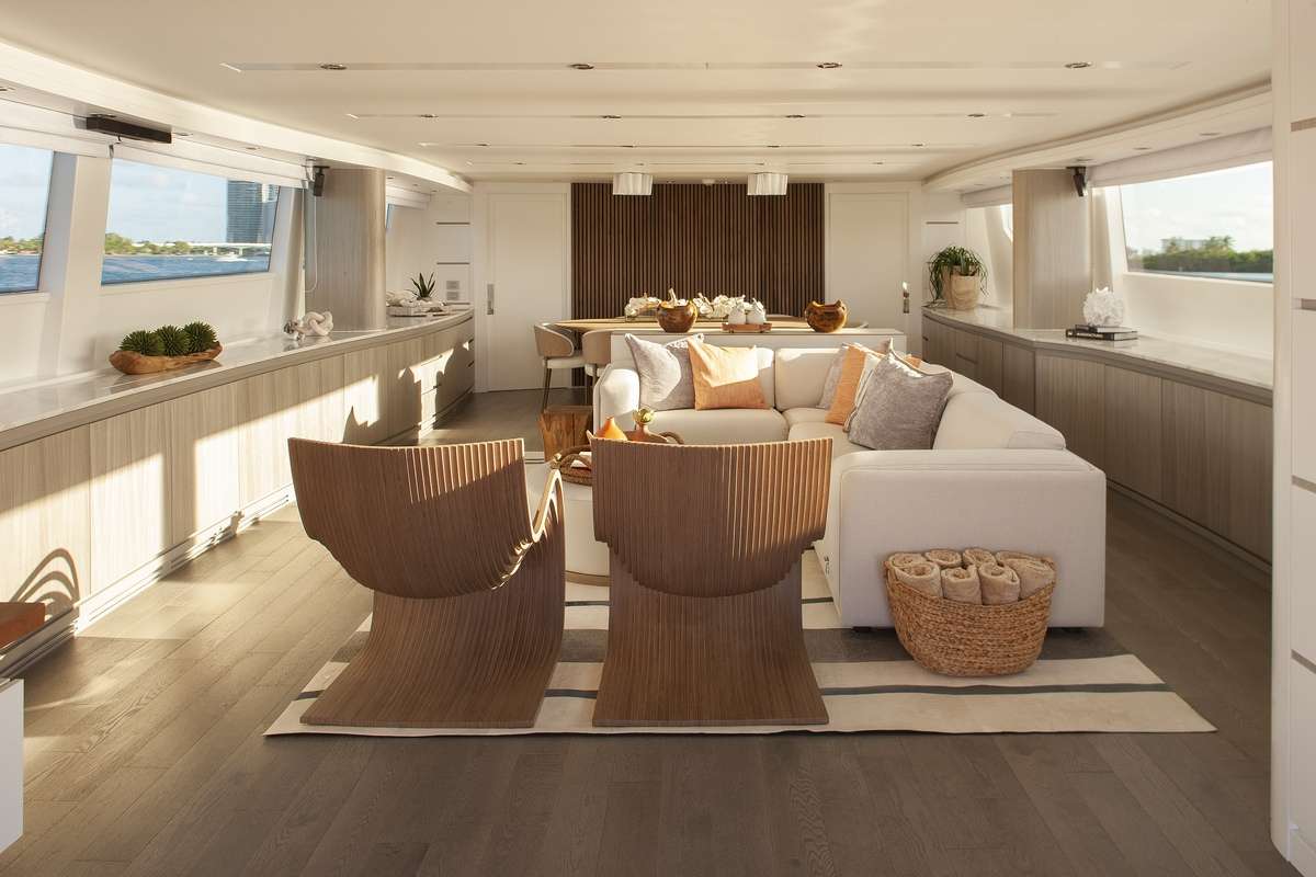 Crewed Motor Yacht DADDY photo 7