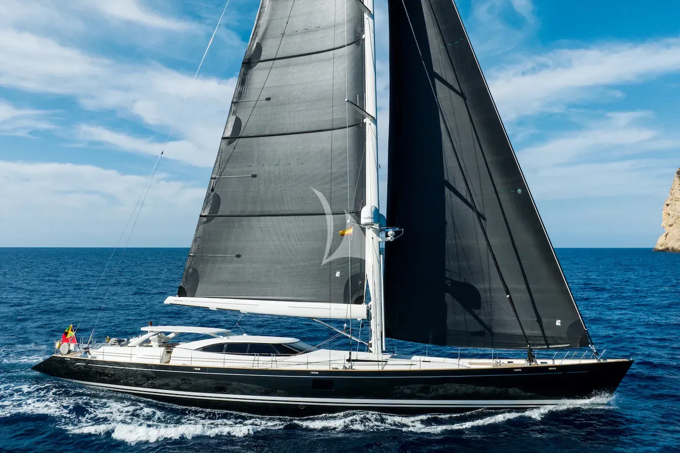 Luxury Crewed Sailing Yacht DAKOTA photo 3