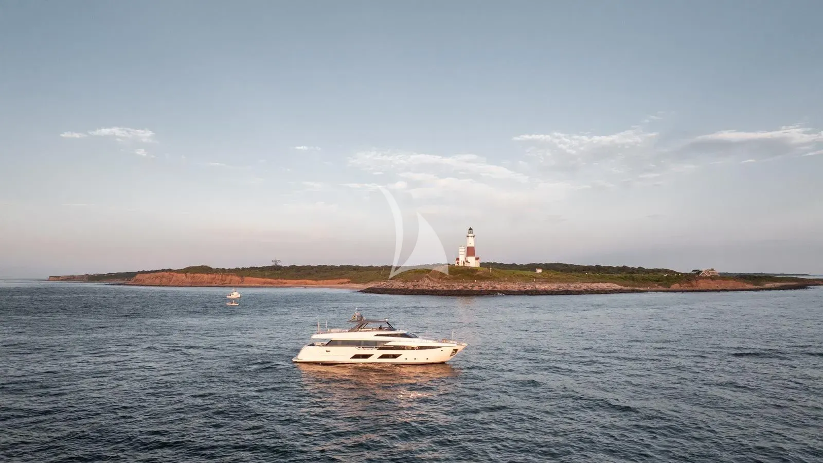 Luxury Crewed Motor Yacht DATE NIGHT photo 5