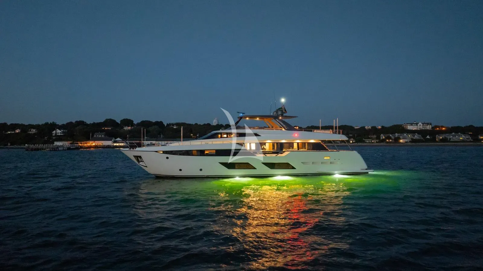 Luxury Crewed Motor Yacht DATE NIGHT photo 8