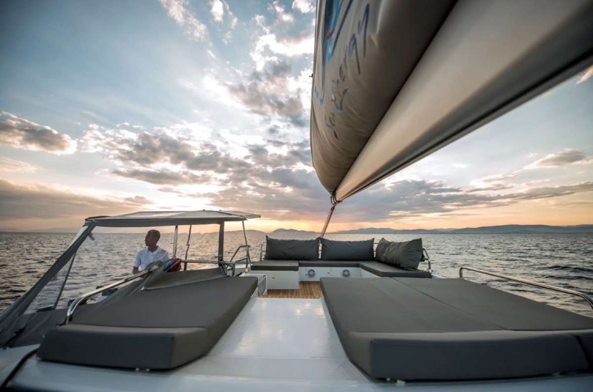 Luxury Crewed Catamaran DAYDREAMS photo 6