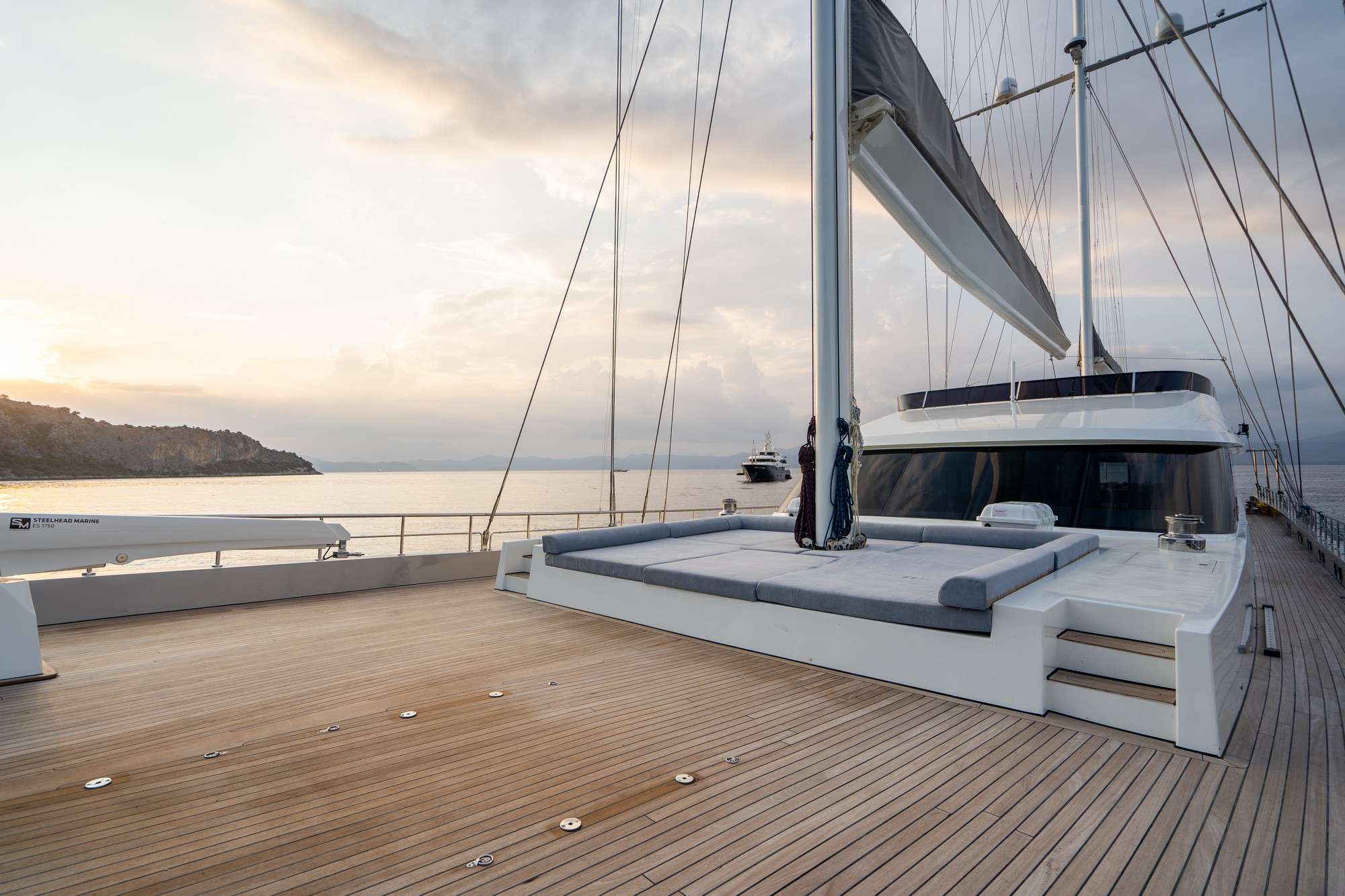 Luxury Crewed Sailing Yacht DE LOVE photo 6