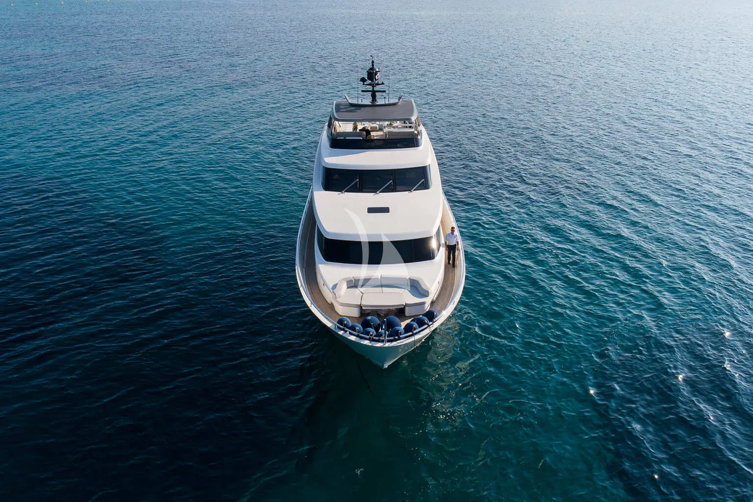 Luxury Crewed Motor Yacht DE ZEUS photo 3