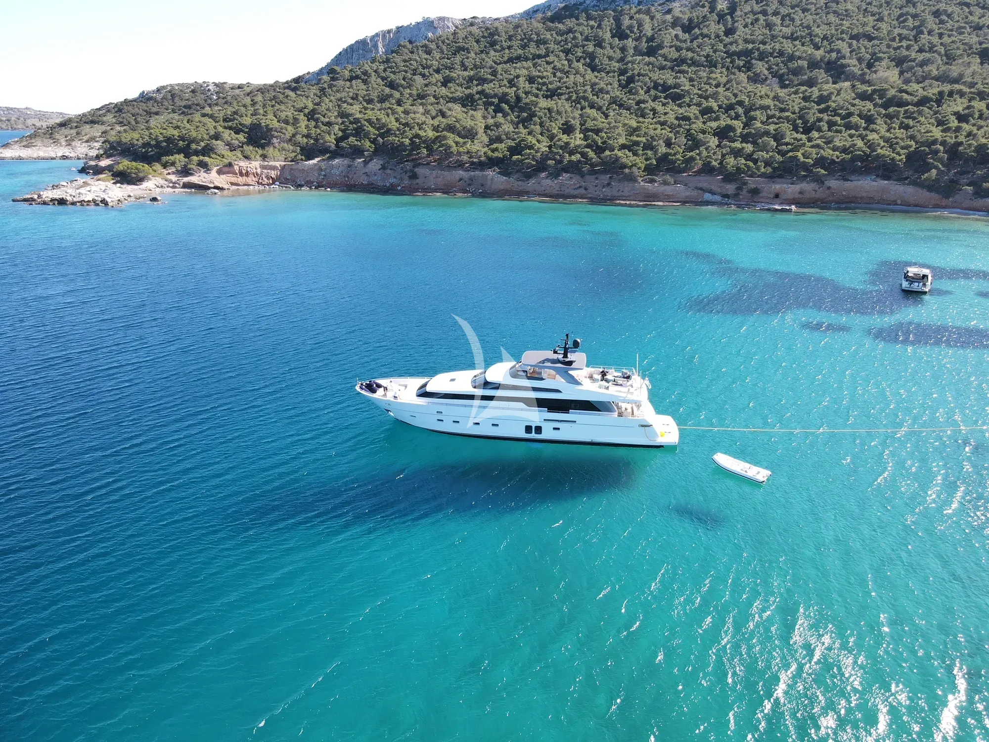 Luxury Crewed Motor Yacht DE ZEUS photo 5
