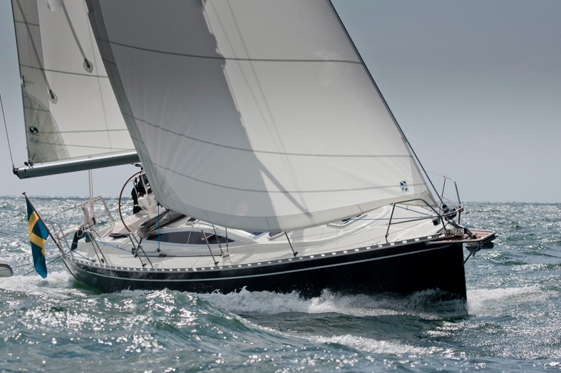 Bareboat Sailing Yacht Delphia 37