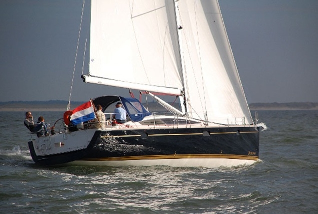 Bareboat Sailing Yacht DELPHIA 47
