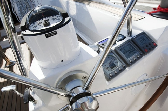 Bareboat Sailing Yacht DELPHIA 47 photo 4