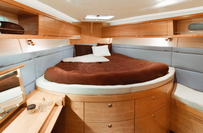 Bareboat Sailing Yacht DELPHIA 47 photo 5