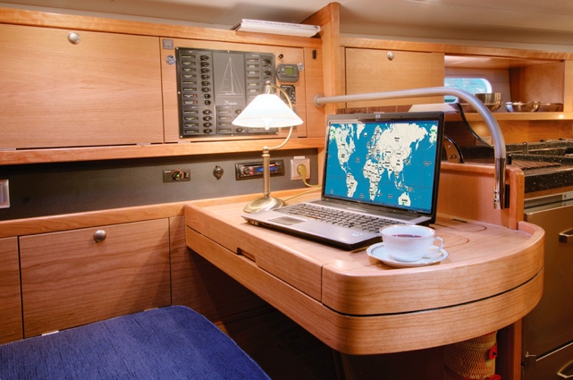 Bareboat Sailing Yacht DELPHIA 47 photo 7