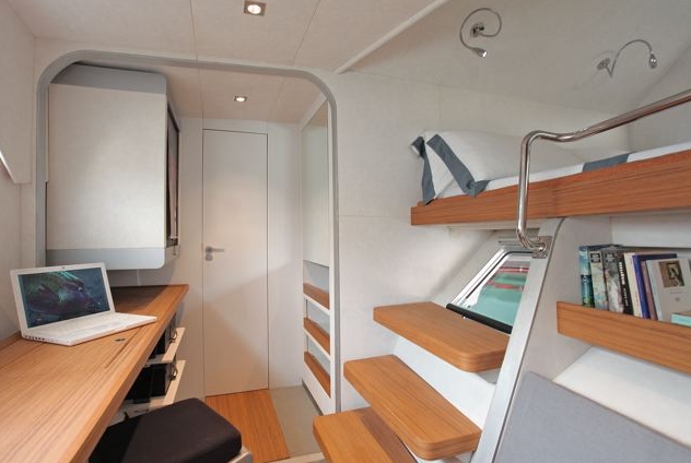 Bareboat Catamaran Diamante 555 photo 4