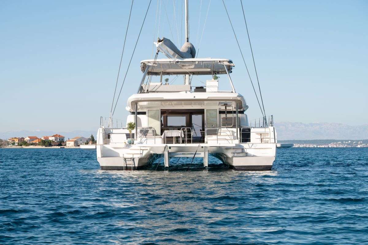 Crewed Catamaran DIAMOND DIVA photo 3