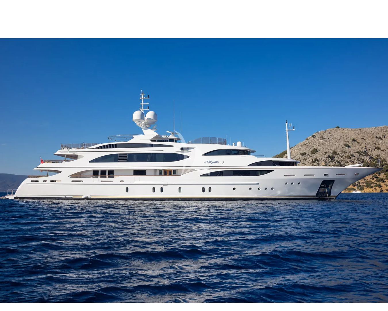Luxury Crewed Motor Yacht DILARA photo 3
