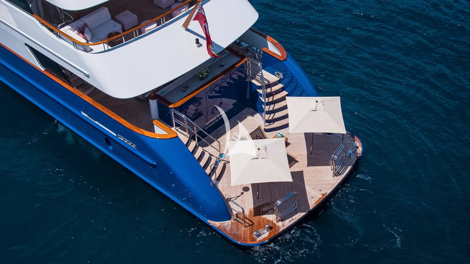 Luxury Crewed Motor Yacht DIRT POOR photo 4