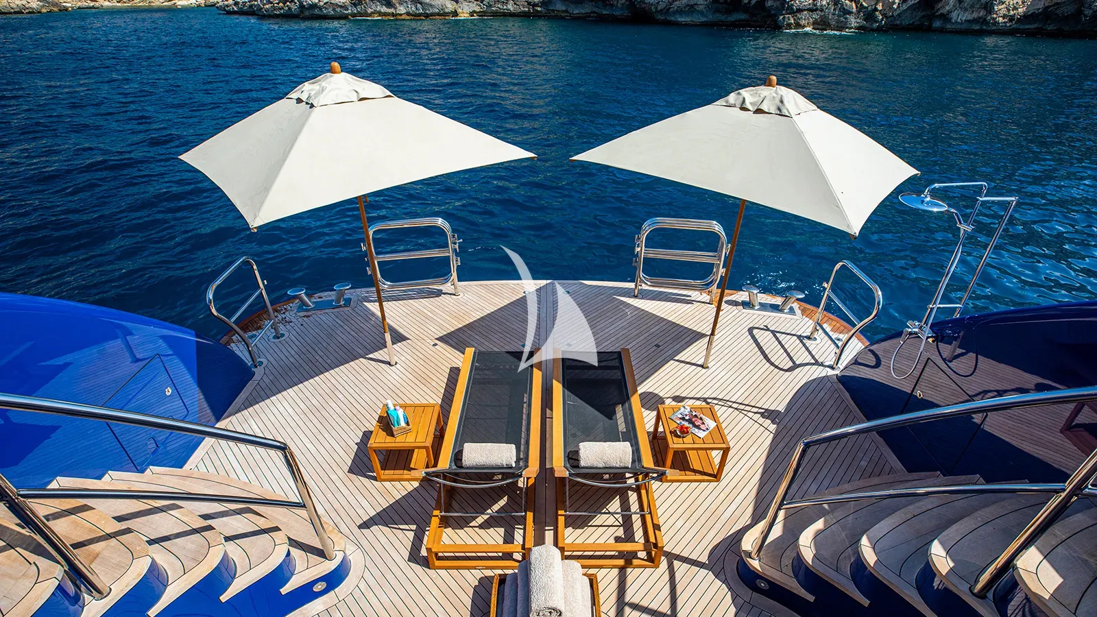 Luxury Crewed Motor Yacht DIRT POOR photo 6