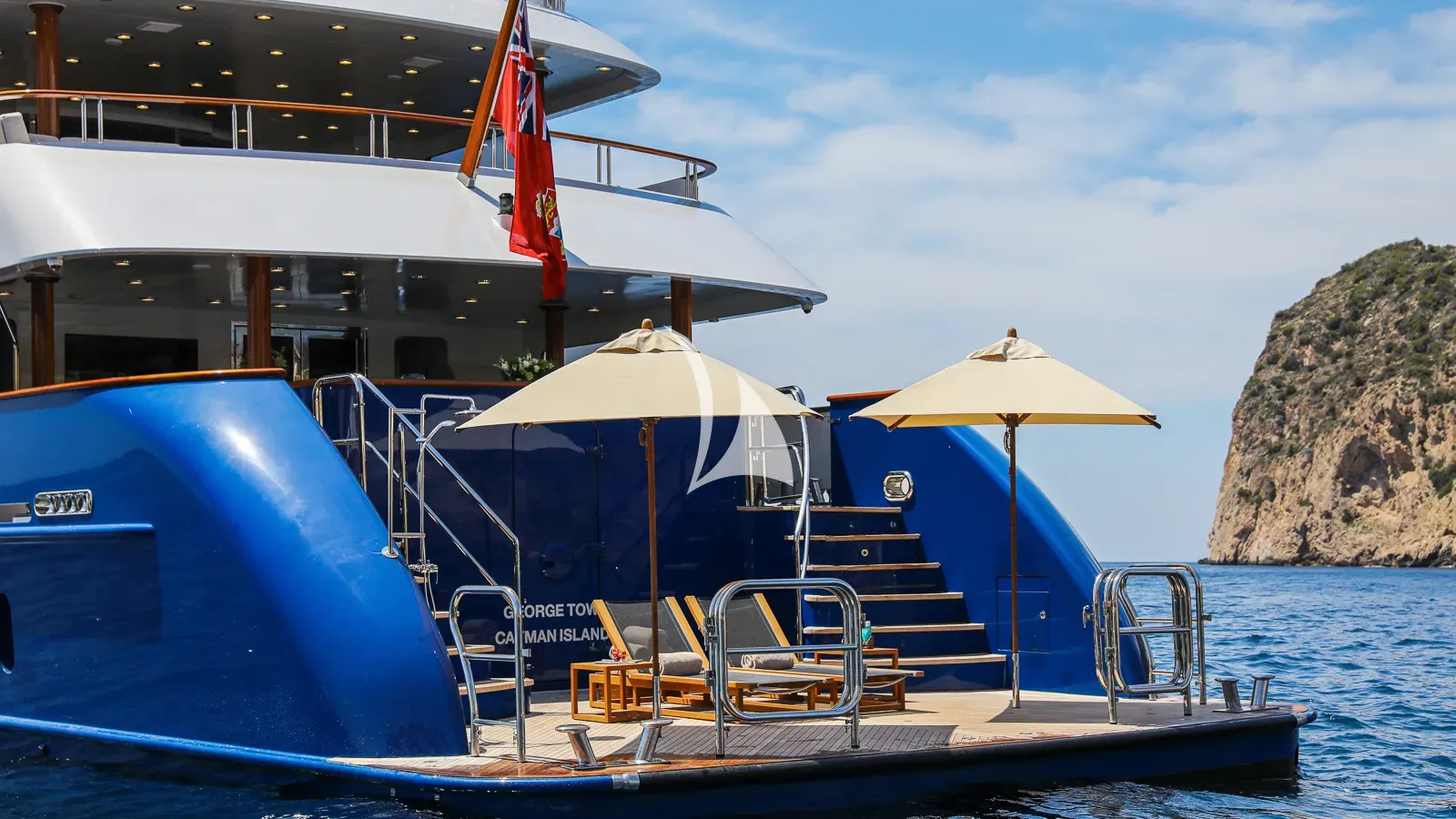 Luxury Crewed Motor Yacht DIRT POOR photo 7