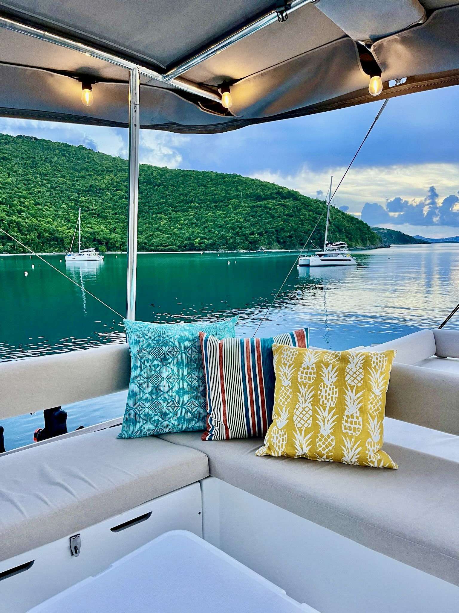 Crewed Catamaran DOCK HOLIDAY photo 8