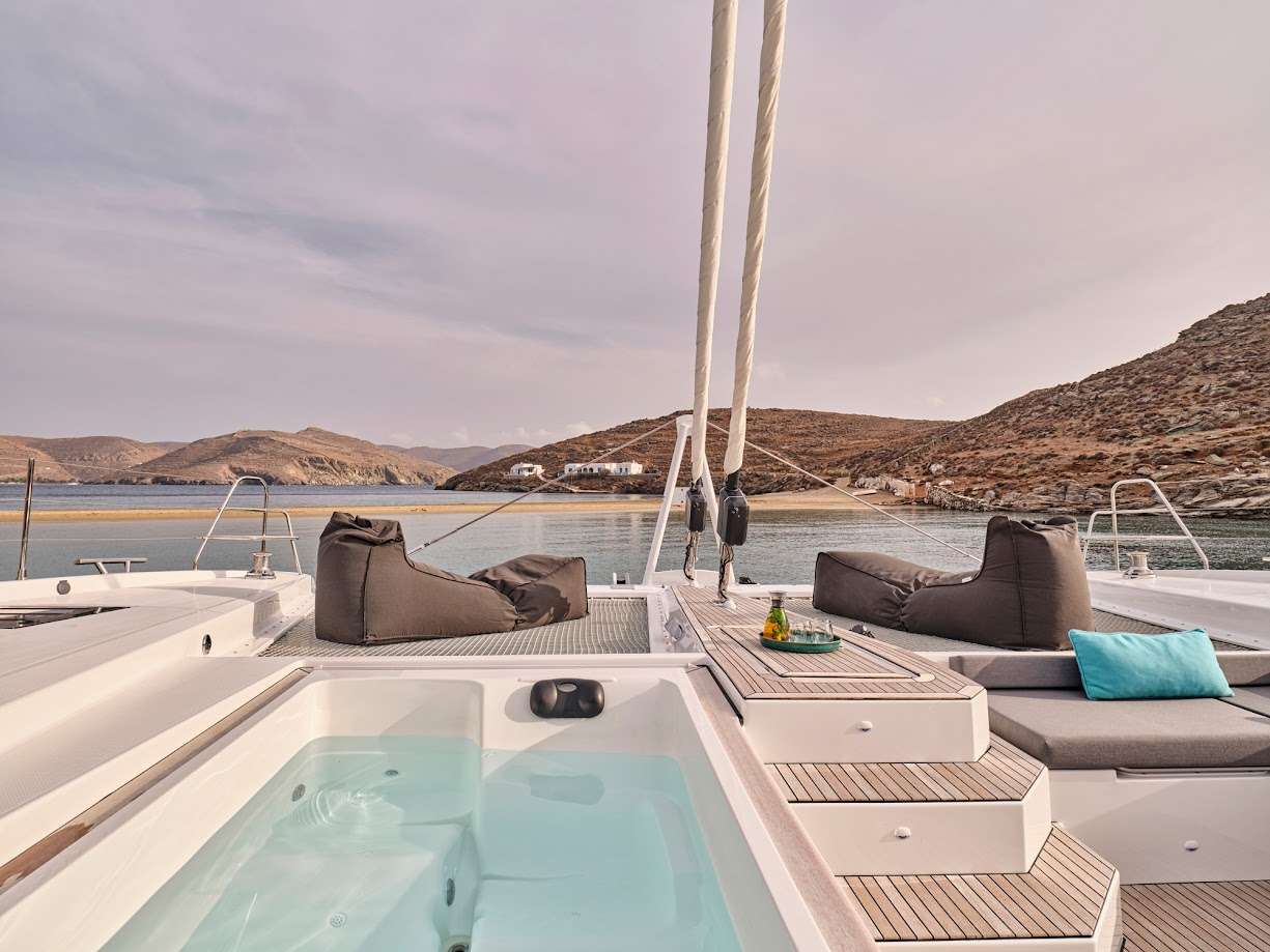 Crewed Catamaran DOLLY photo 5