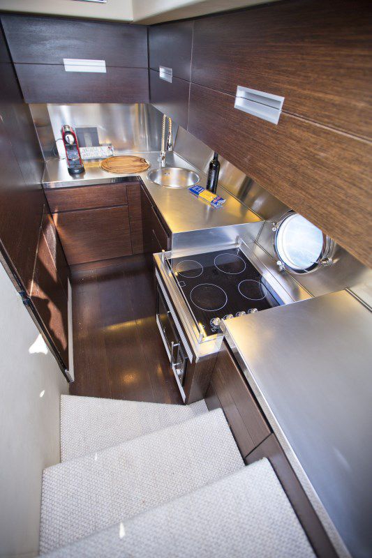 Luxury Crewed Motor Yacht DONNA LOKA photo 5