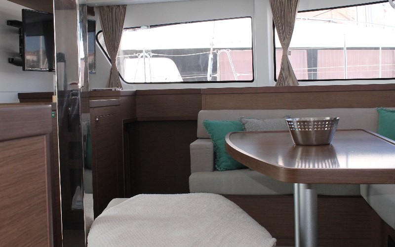 Bareboat Catamaran DOUBLE TROUBLE photo 6