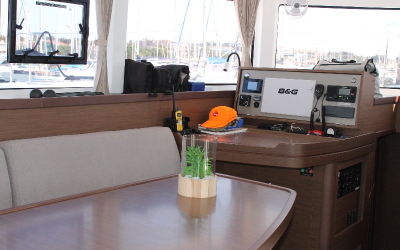 Bareboat Catamaran DOUBLE TROUBLE photo 7