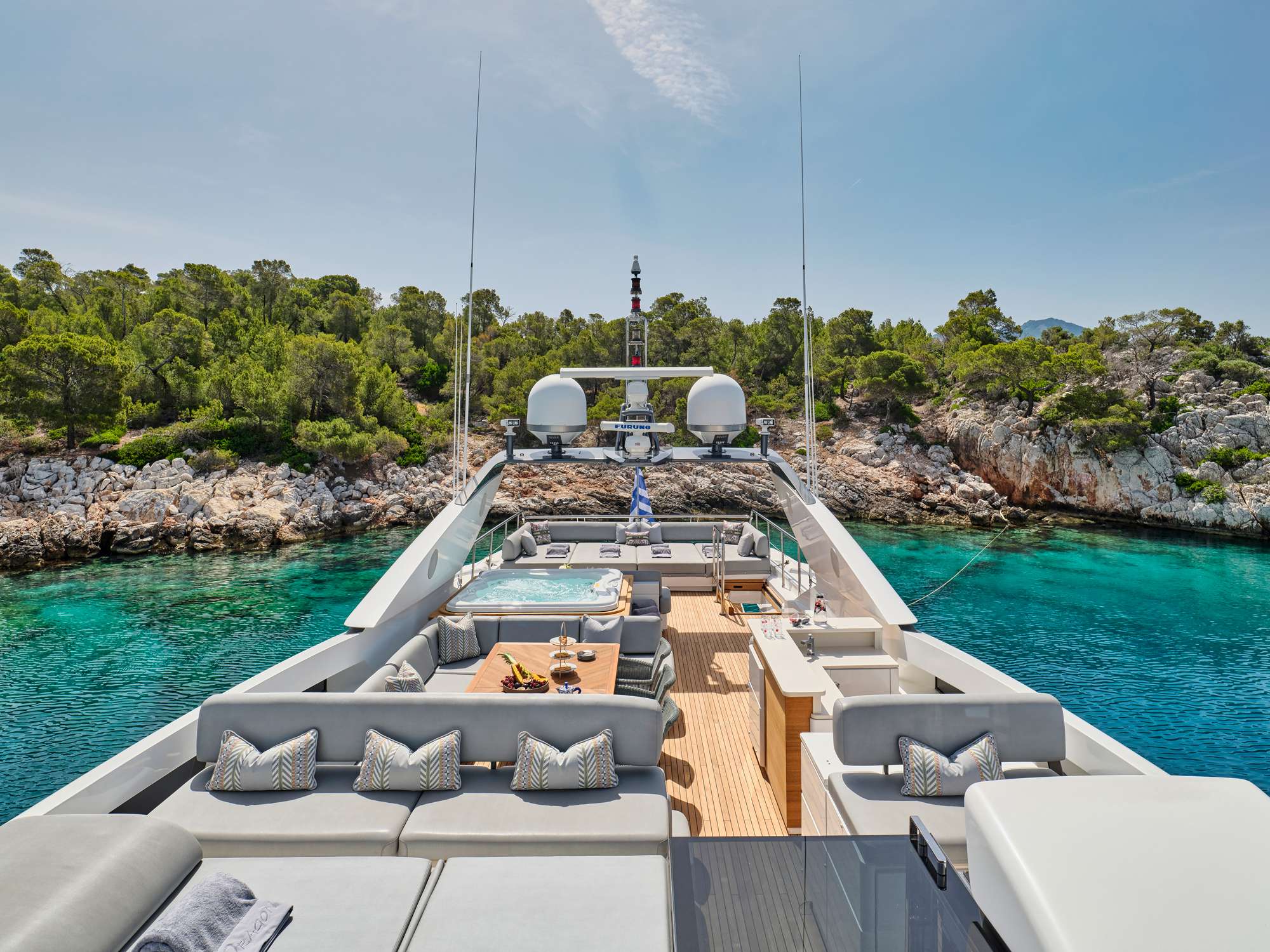 Luxury Crewed Motor Yacht DRAGON photo 5